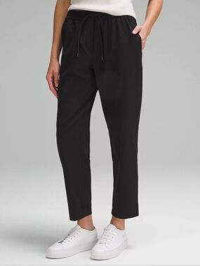 Lululemon‎ Black High Rise 7/8 joggers